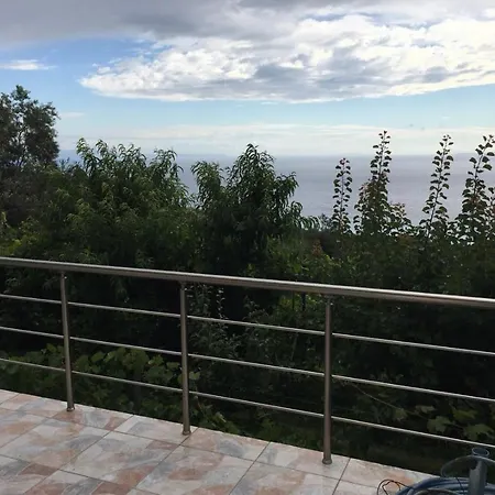 Apartment Amazing View At Kroi I Gjine,