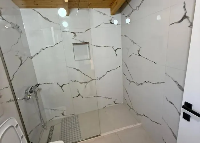 Amazing View At Kroi I Gjine, Daire